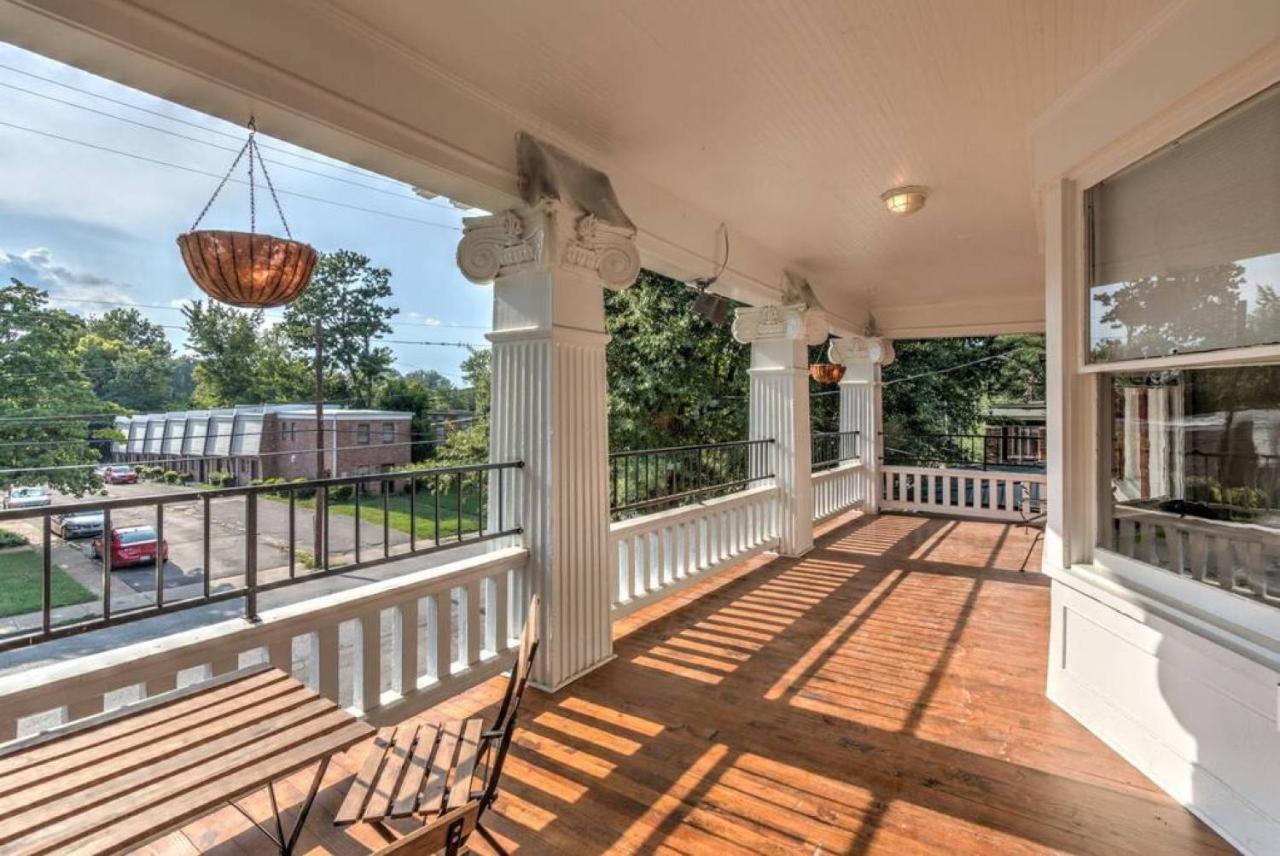 Classic Woodwork And Details In 1912 Colonial Memphis Eksteriør billede